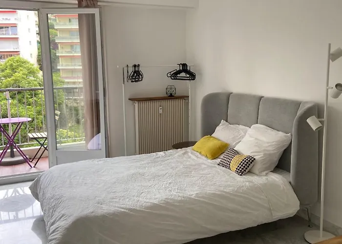 Cosy Nice